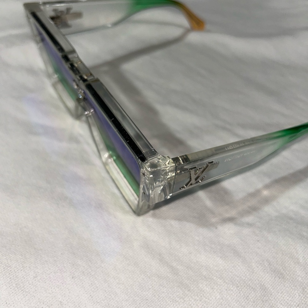 Louis Vuitton Cyclone Multicolor Gradient Glasses - Picture 2 of 4